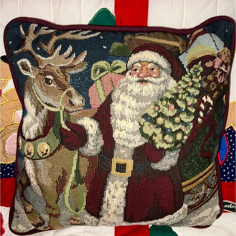 Christmas 🎄 Throw Pillow 13” x 13”